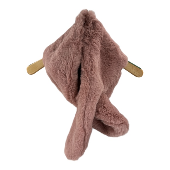 INC International Concepts Women's Pull Through Scarf, Blush, Faux Fur New - Picture 1 of 5